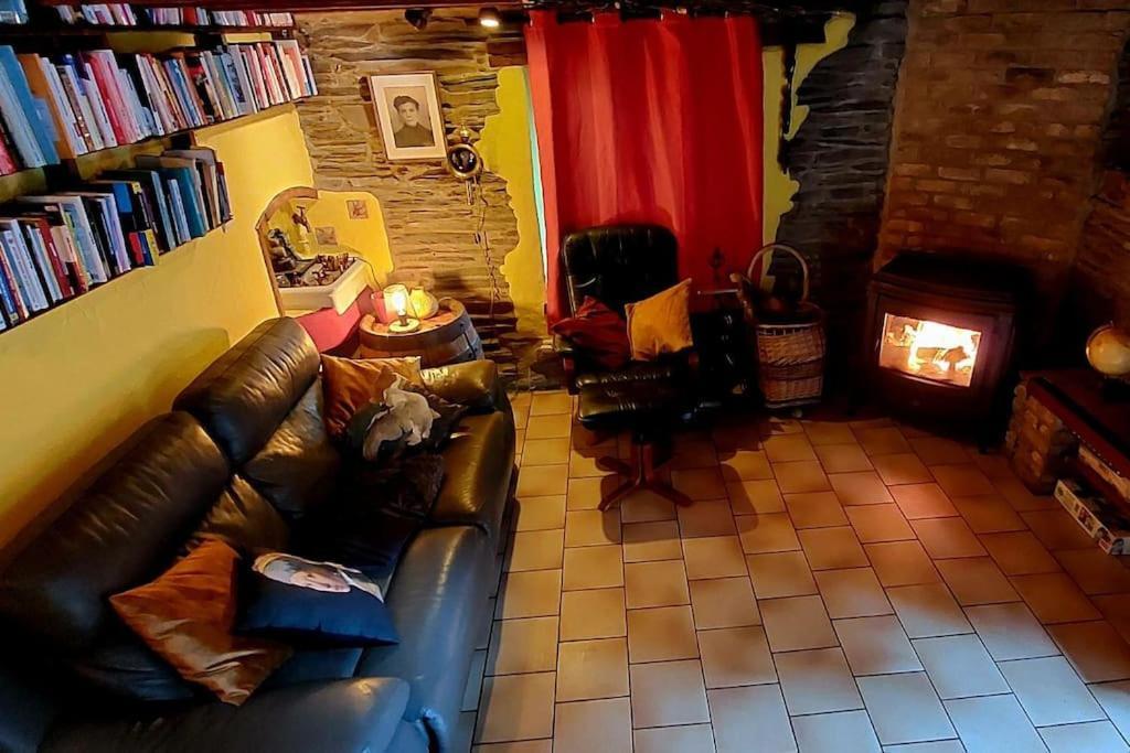 L'Ardoisiere: Jolie Maison Ardennaise. Villa Alle ภายนอก รูปภาพ